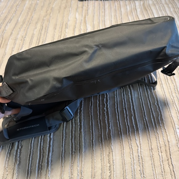 Stormtech Waterproof Messenger Bag - Picture 6 of 7